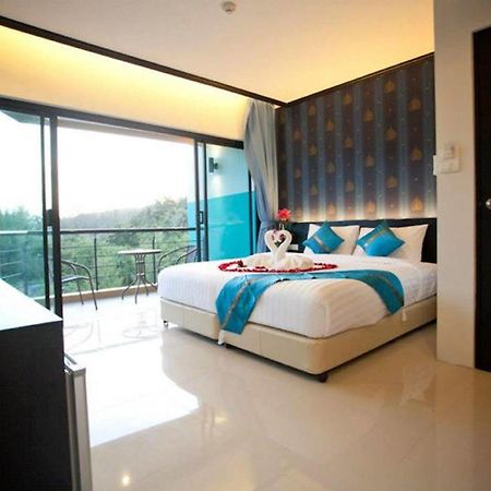 Kata Green Beach Hotel Екстер'єр фото