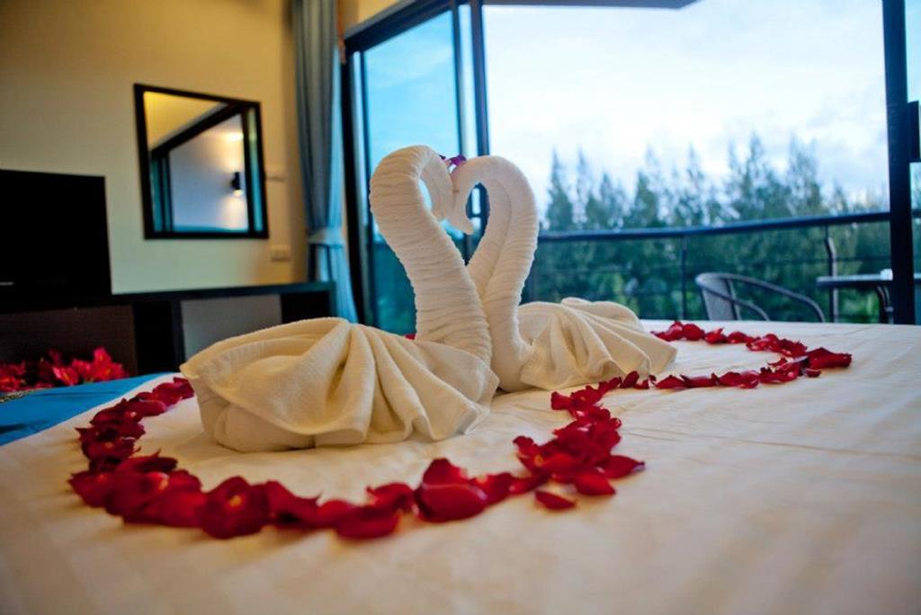 Kata Green Beach Hotel Екстер'єр фото