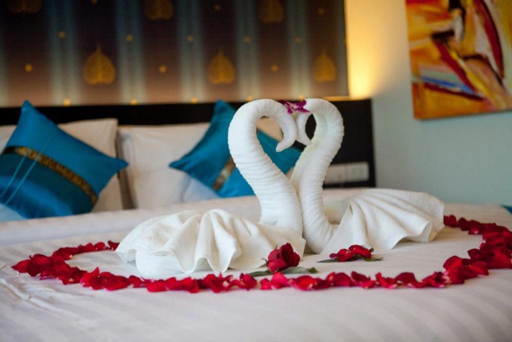 Kata Green Beach Hotel Екстер'єр фото