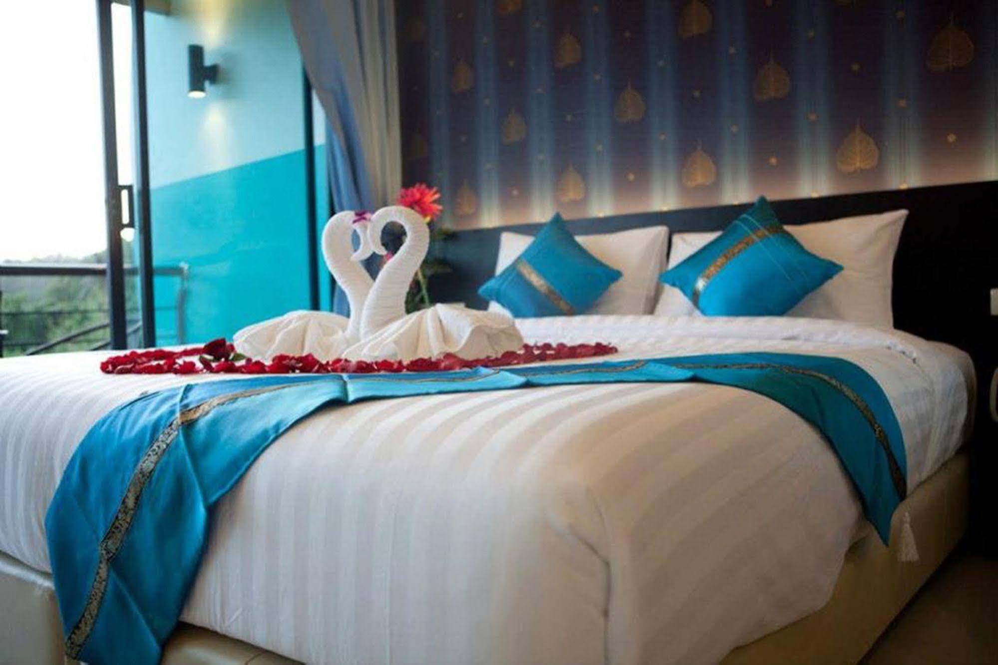 Kata Green Beach Hotel Екстер'єр фото